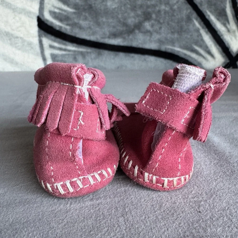 Size 4c - Minnetonka  Leather Moccasins Baby/toddler‎ Pink #1180